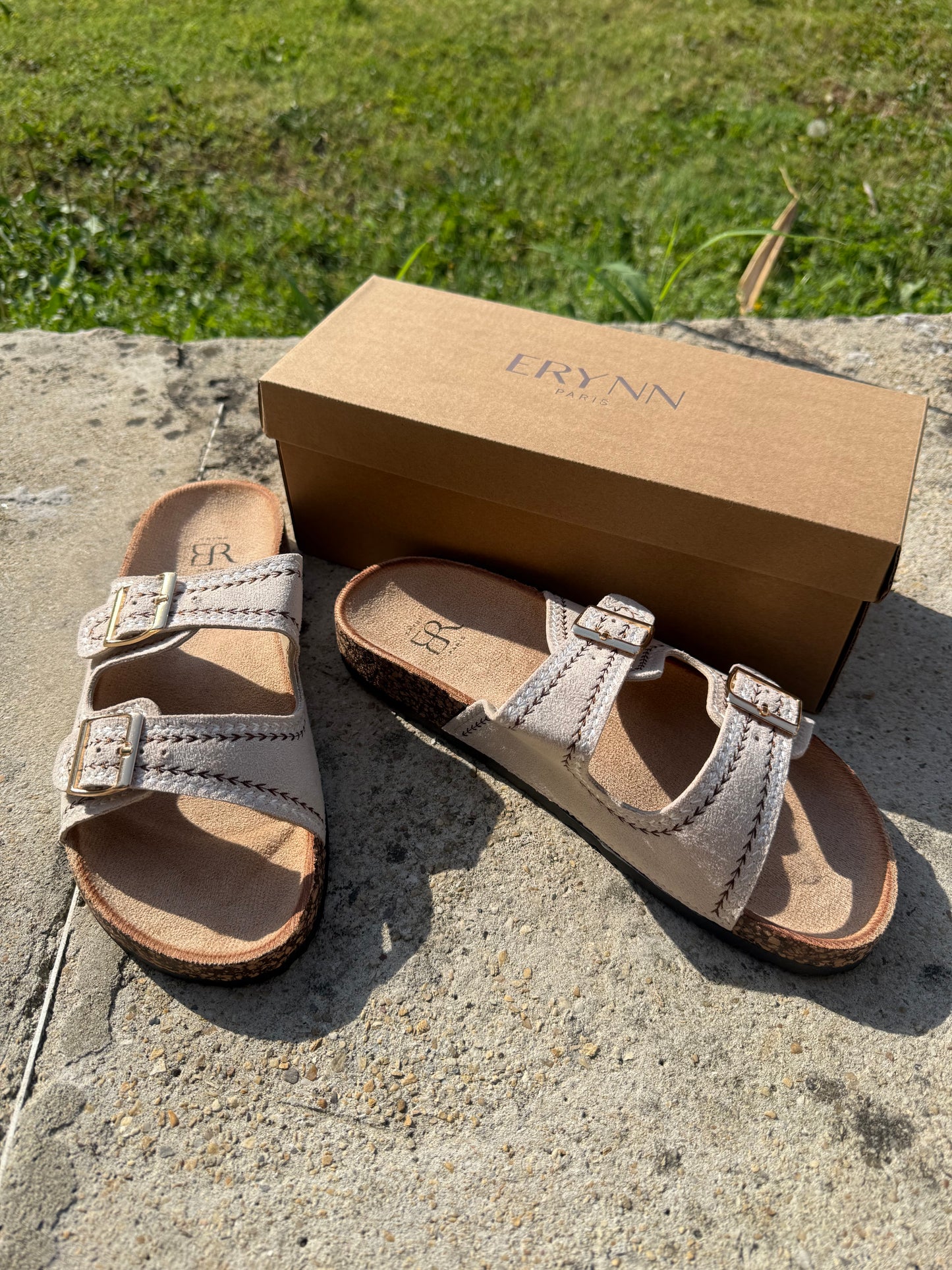 Chaussure sandale beige