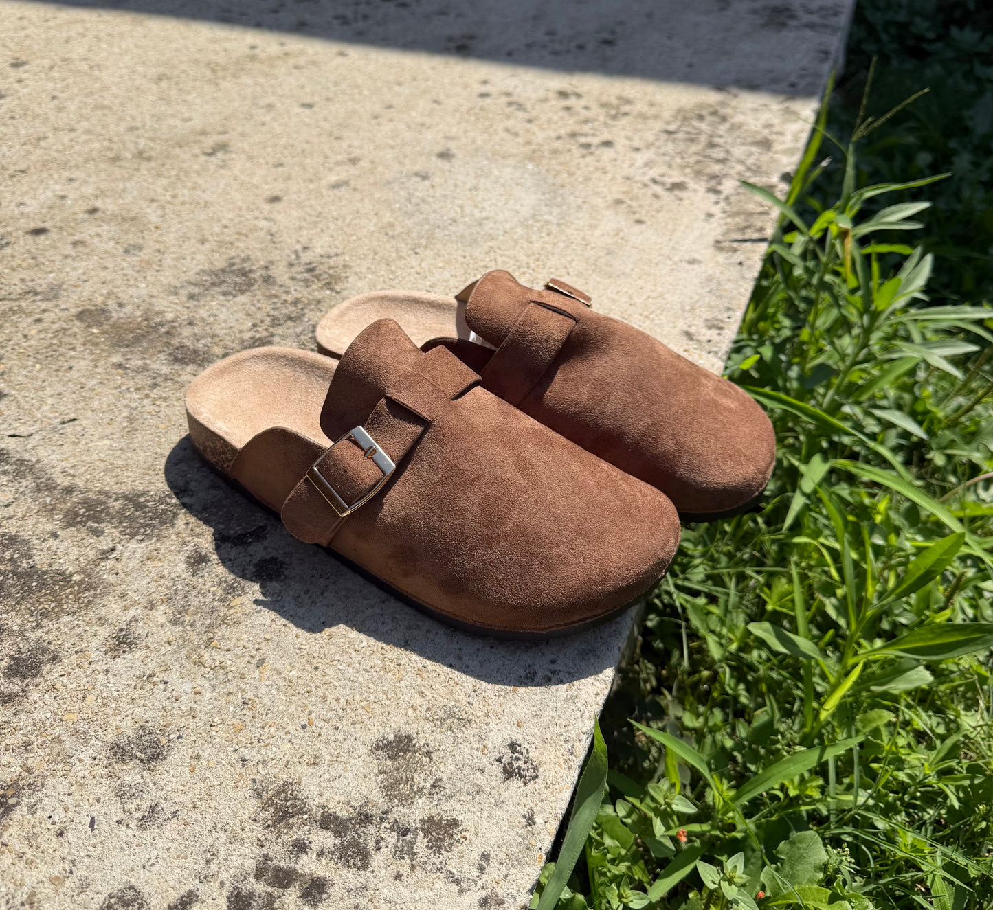 Mules en daim (2 coloris)