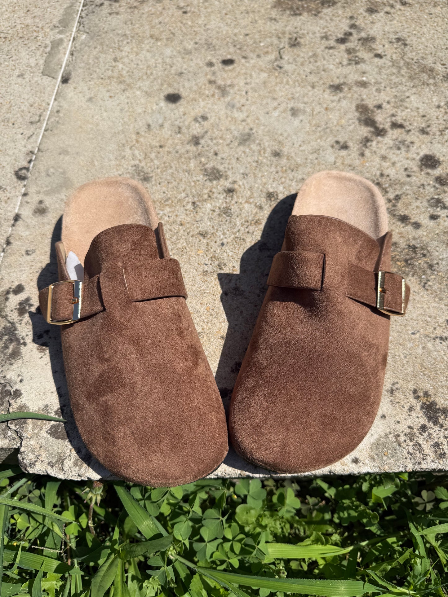 Mules en daim (2 coloris)