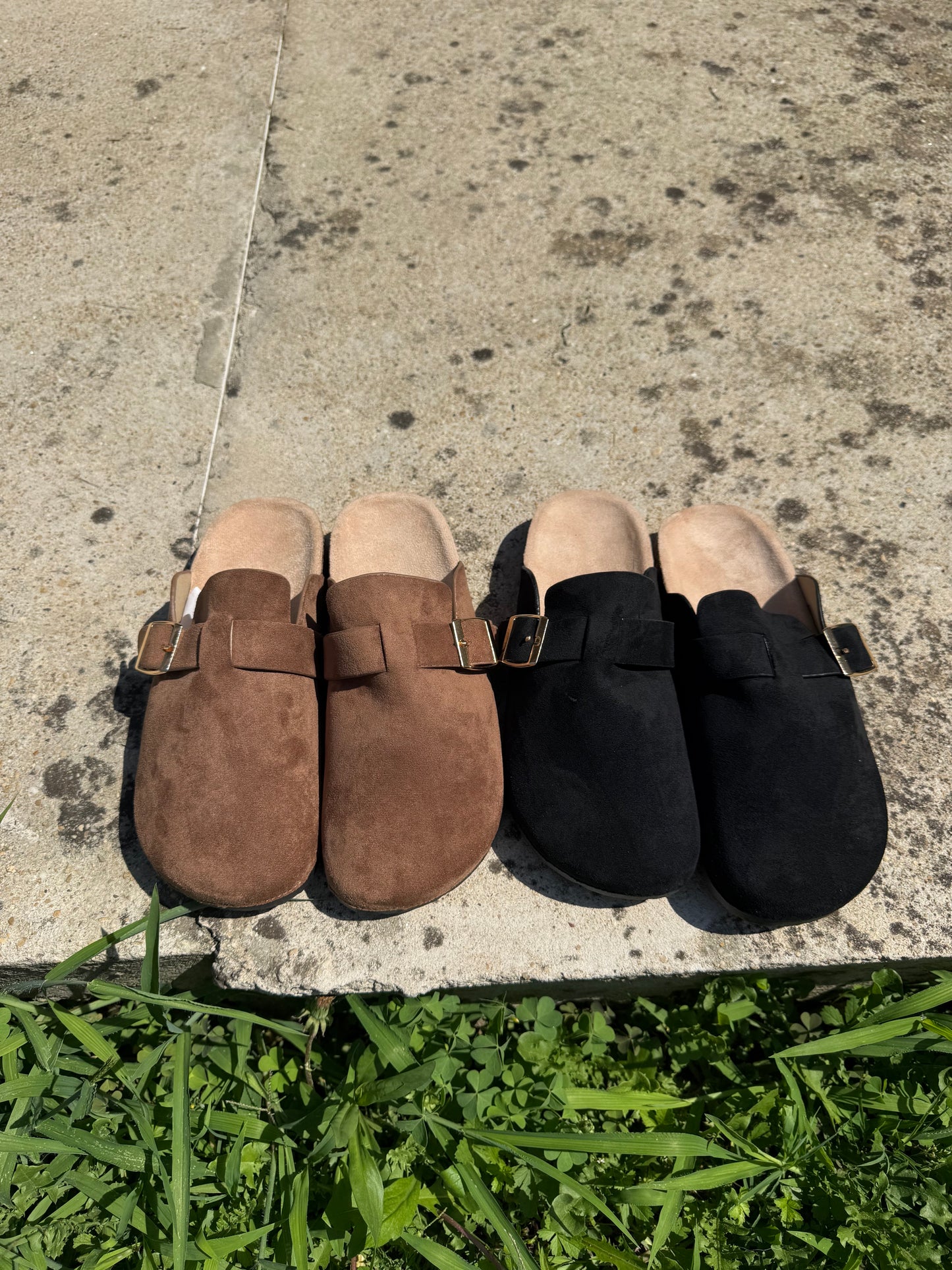 Mules en daim (2 coloris)