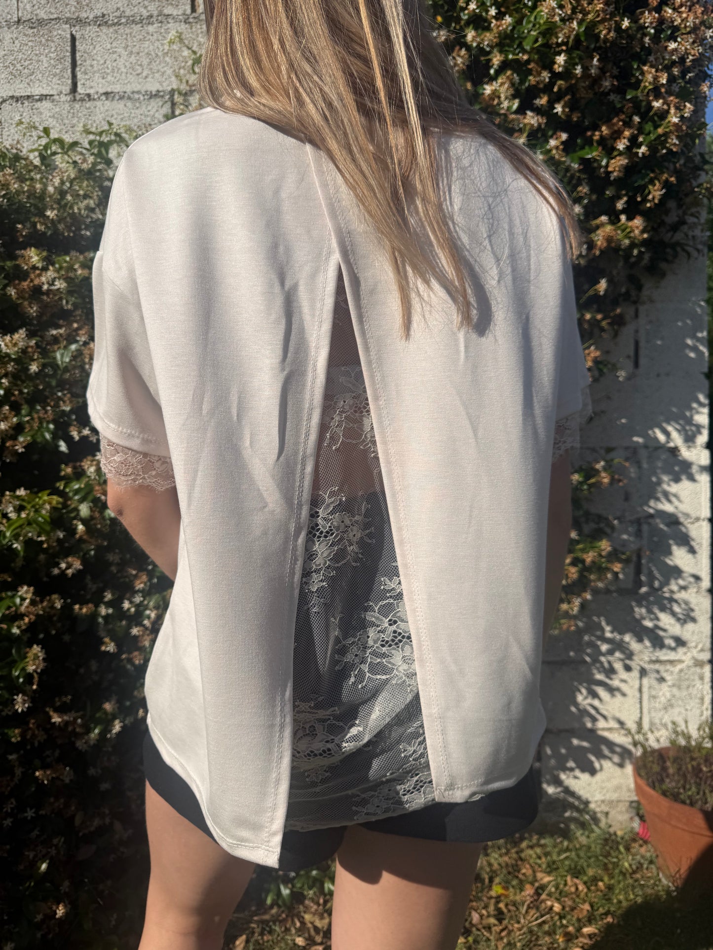 T-shirt dentelle